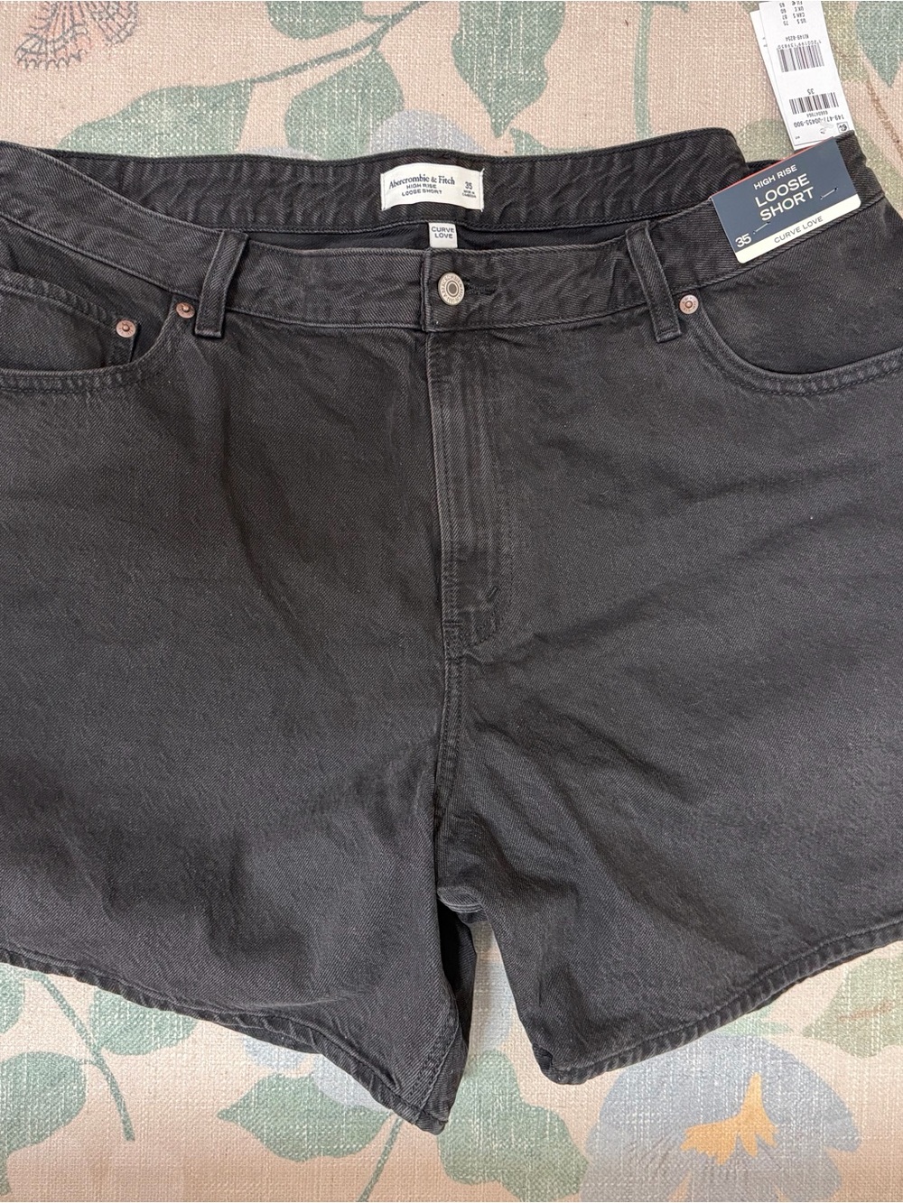 Abercrombie & Fitch Black Loose-Fit Jean Shorts
